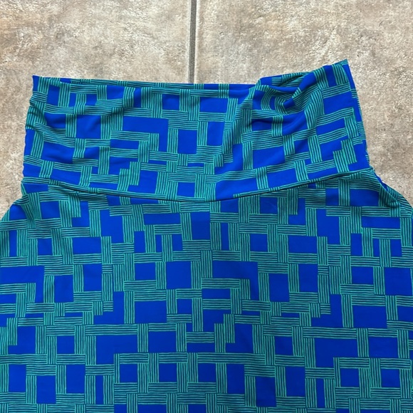 LuLaRoe Green and Blue Geometric Pattern A Line Skirt Size M - Picture 2 of 4